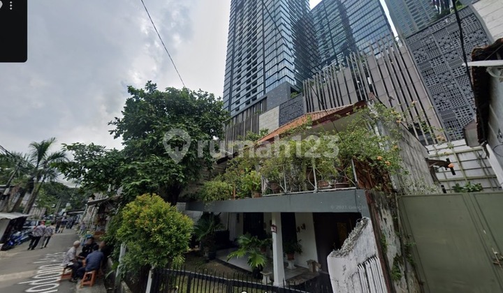 Dijual Rumah Tua Cocok Bangun Ulang Lokasi Super Strategis di Kawasan Scbd Sudirman 2