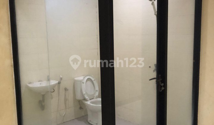 Dijual Rumah 3 Lantai di Tanjung Duren Timur, Jakarta Barat 2