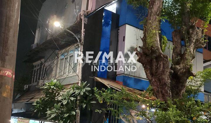 Dijual Ruko Strategis Jl. Sultan Iskandar Muda, Arteri Pondok Indah, Jakarta Selatan 2