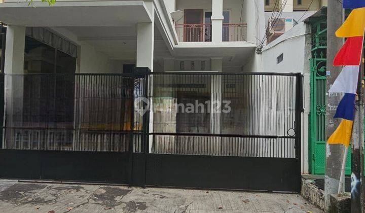 Dijual Rumah 2 Lantai Komplek Taman Cosmos Jakarta Barat 1