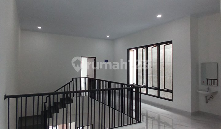 Dijual Rumah Nyaman Brand New di Taman Villa Meruya