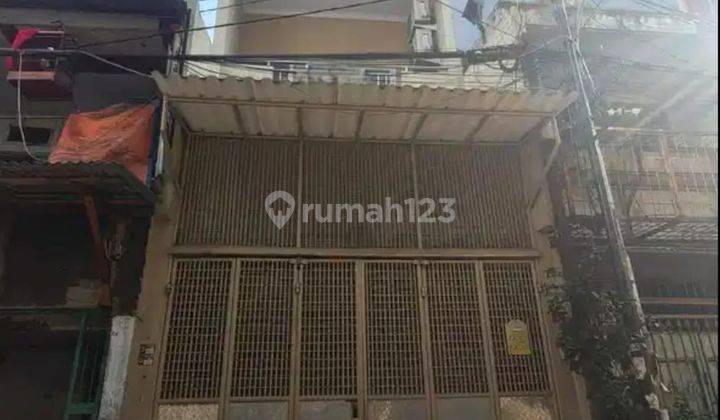 Dijual Cepat Rumah 3 Lantai di Area Kemurnian Gajah Mada Jakarta Barat 1