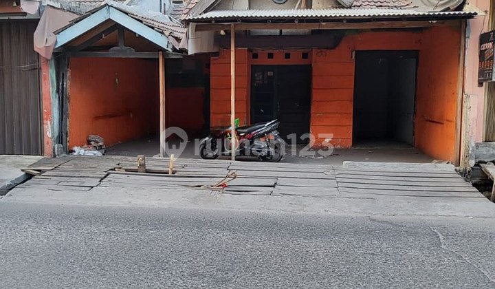 Rumah Tua Hitung Tanah Cocok untuk Usaha Lokasi Pondok Ungu, Bekasi