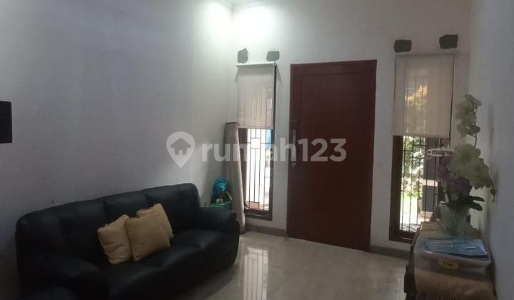 Beautiful 2-Story House for Sale in Kebon Jeruk 2