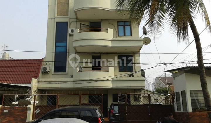 Dijual Rumah + Kost Produktif 40 Kamar di Lokasi Strategis Grogol Dijual Rumah + Kost Produktif 40 Kamar di Lokasi Strategis Grogol