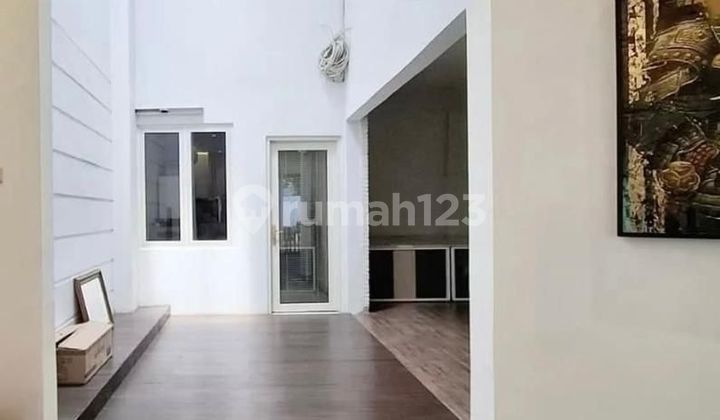 Dijual Rumah 2 Lantai Luas Posisi Hook di Lokasi Strategis Kebayoran Baru 2