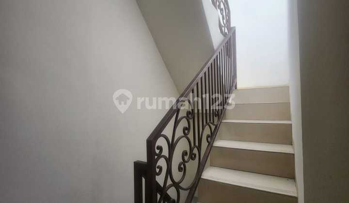 Rumah Premium 3,5 Lantai Dalam Komplek Poris Paradise Eksklusif, Cipondoh 2