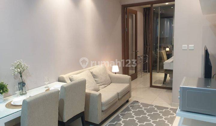 Disewakan Apartemen. 1 Kamar Tidur Condo Furnished 2