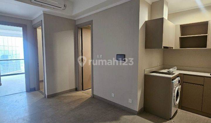 Apartemen Menara Jakarta 2 Kamar Tidur Bagus Unfurnished 1