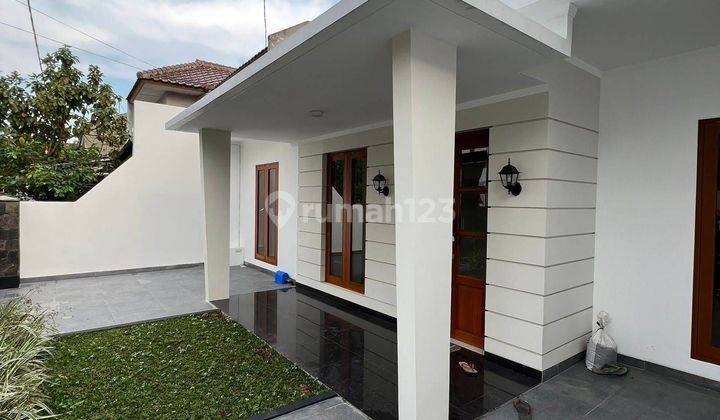 Jual rumah minimalis baru di Turangga Area dekat Trans Studio Mall 1