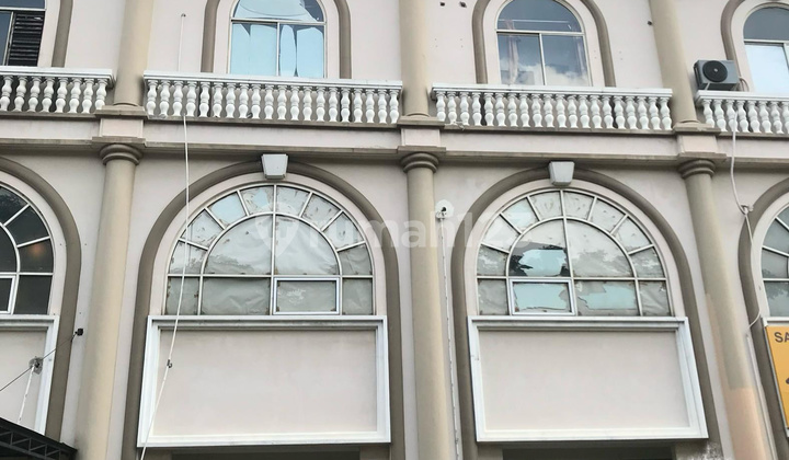 Ruko Foodcity Gandeng Sudah Plong dan Hadap Danau