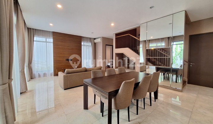 Rumah Mewah dengan Kolam Renang di Komplek Lebak Bulus 2