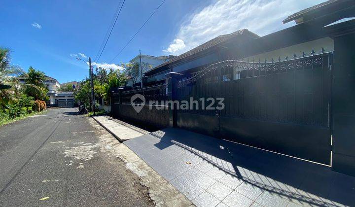 Rumah Rapih Dengan Halaman Luas Dalam Komplek Premium di Cinere 2