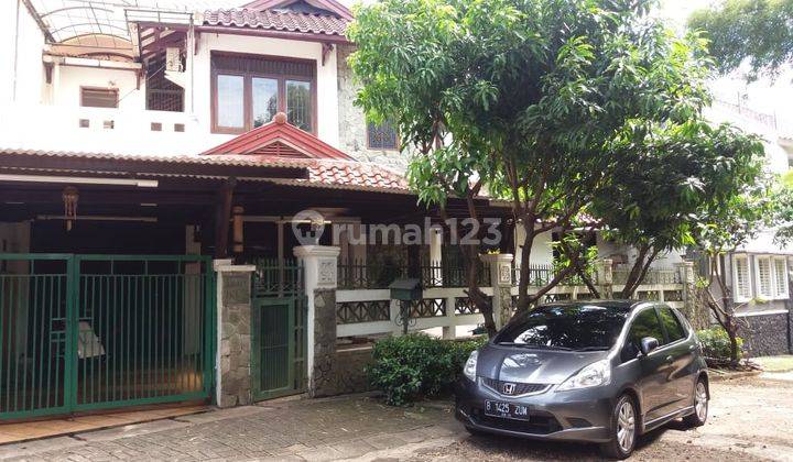 Rumah Semi Furnished Dalam Komplek Dekat Mall di Cinere 1