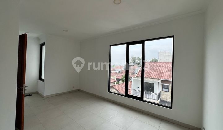 Rumah Minimalis Siap Huni 3 Lantai - Gandul, Cinere 2