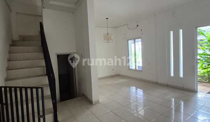 Rumah 2 Lantai di Dalam Cluster Cinere 2