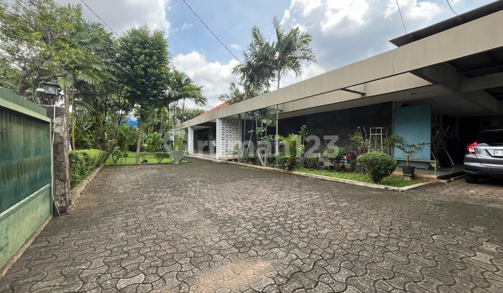 Rumah Hitung Tanah - Lokasi Premium Cipete (Dekat Mrt)