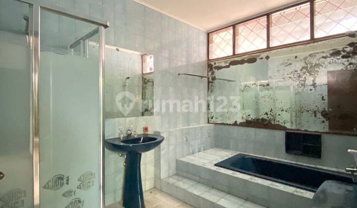 Rumah Luas Lokasi Emas di Komplek Cinere 2