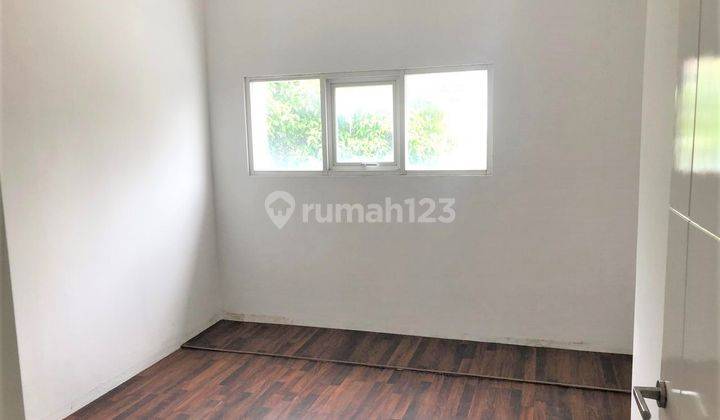 Modern Kontemporer Rumah Minimalis 2 Lantai di Pondok Indah 2