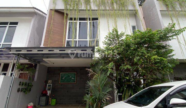 Hunian Minimalis 3 Lantai Dalam Townhouse Fasum Kolam Renang di Cinere 1