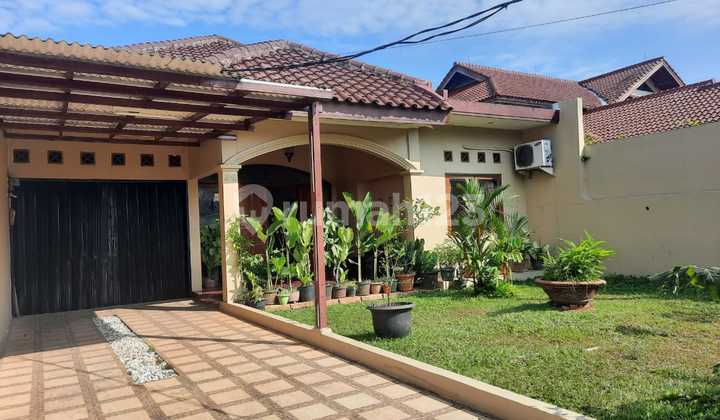 Ready-to-Live Home in Cinere – Strategic Location & Spacious Yard