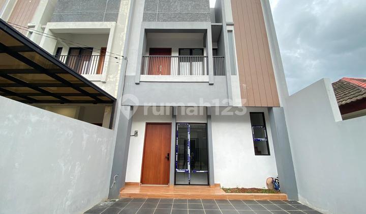 Modern Minimalist House in Cinere Complex - Brand New 2