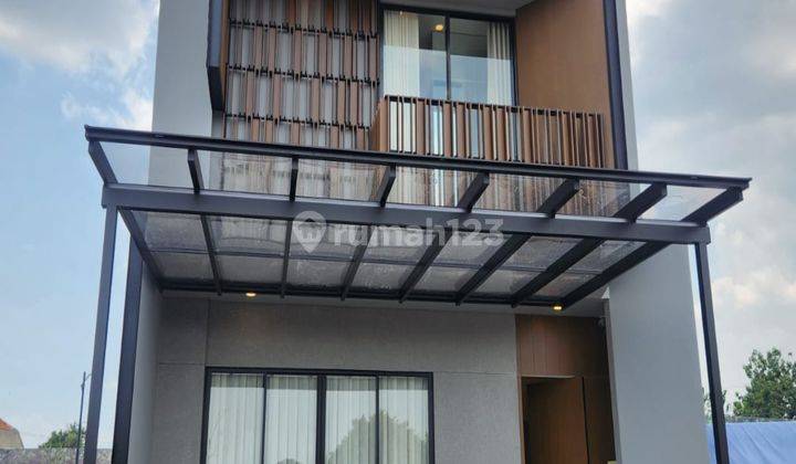 Rumah 3 Lantai Dengan Rooftop Di Kawasan Ocbd Bogor 1