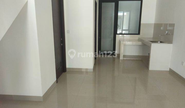 DISEWAKAN TERMURAH SAAT INI RUMAH MILENIAL PIK 2 UK. 4,5X12,5 (2 Lt) PIK 2