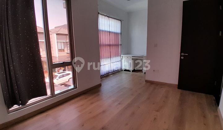 For Rent Semi-Furnished House In Golf Island Size 6x15 (2 Floors) Pantai Indah Kapuk 2