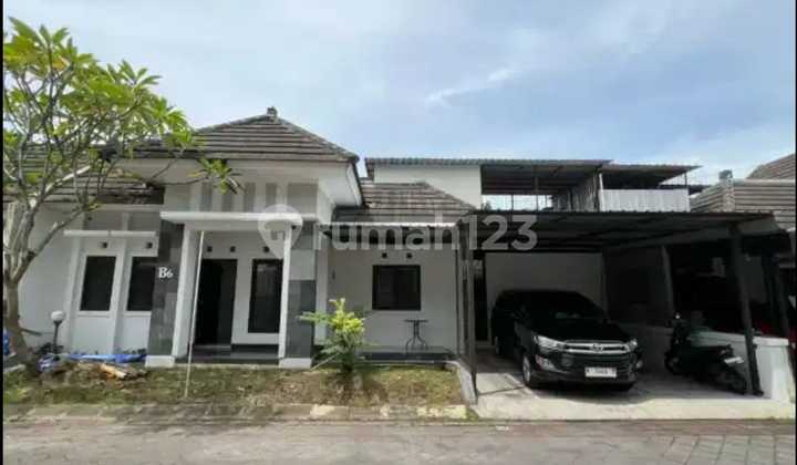 Beautiful House in Maguwoharjo, Close to Maguwo Stadium, UPN, Unriyo, Pakuwon Mall, Polda DIY Beautiful House in Maguwoharjo, Close to Maguwo Stadium, UPN, Unriyo, Pakuwon Mall, Polda DIY