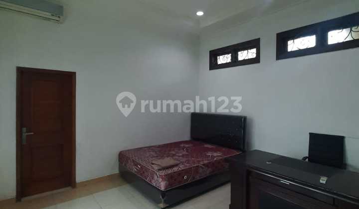 Large house in Pogung Baru is very close to UGM, Sardjito Hospital, UNY, and Jalan Kaliurang km 3.