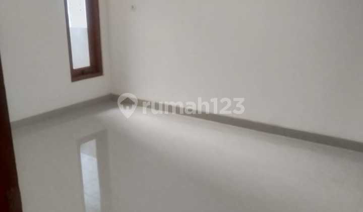 Affordable shop house on Pleret Street near Kota Gedhe, JEC, Balong Water Park, Rajawali Hospital, etc.