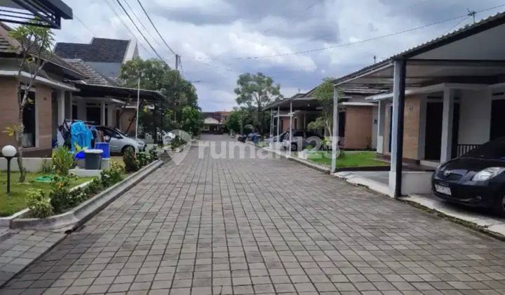 Affordable House in Purwomartani Near Lotte Mart, 15 Minutes to UPN, YKPN, Maguwoharjo Stadium