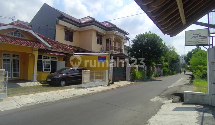 Rumah besar murah di dekat Lotte mart, UPN, Ringroad Utara, RS Hermina, Stadion Maguwoharjo