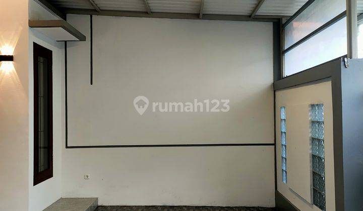 Rumah Cantik Taman Holis Indah Full Renovasi Siap Pakai Hadap Timur 2