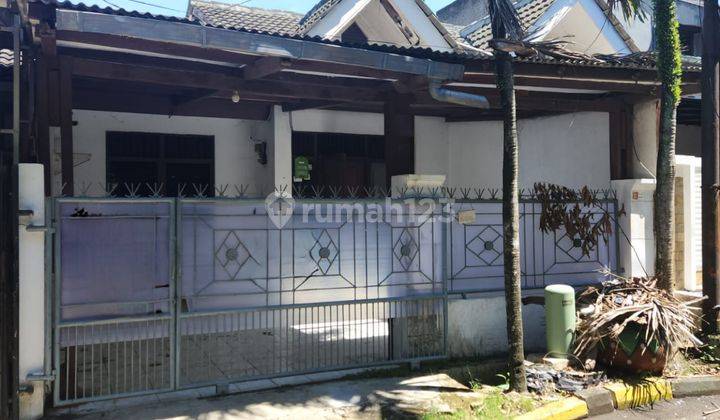 Dijual Hunian di Kencana Loka, Lokasi Strategis 1