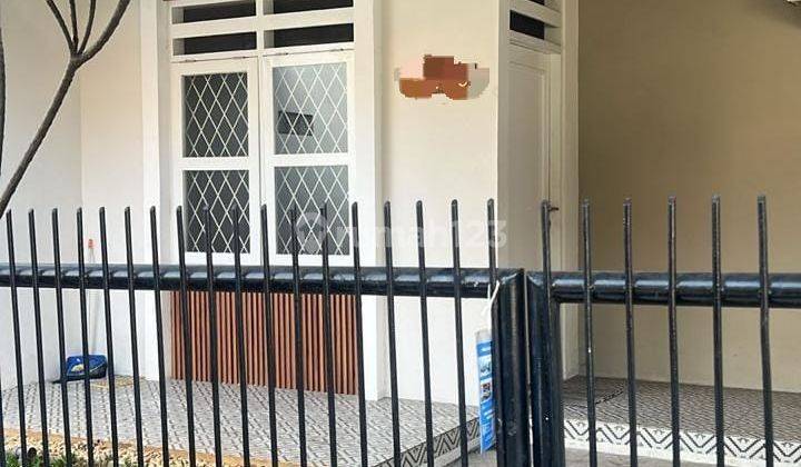 Dijual Rumah Cantik Siap Huni di Griya Loka 1