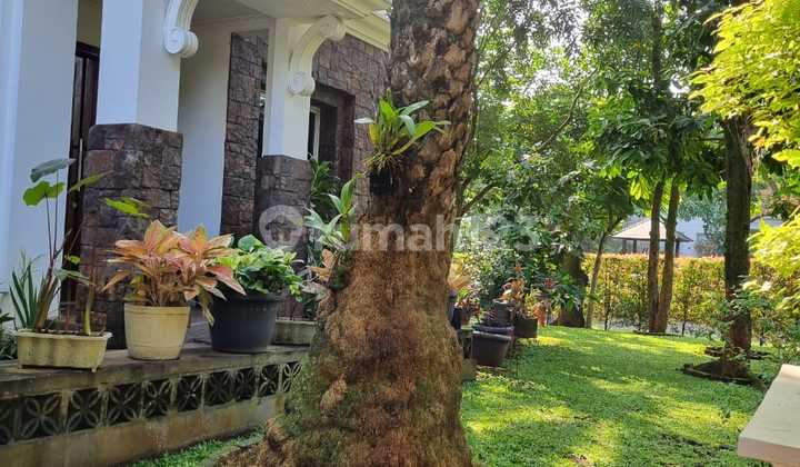 For Sale: House in a Quiet and Lush Environment at Foresta BSD Cluster For Sale: House in a Quiet and Lush Environment at Foresta BSD Cluster