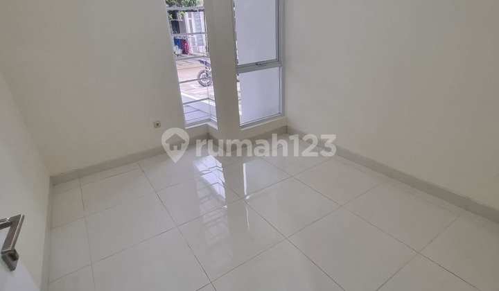 DIJUAL Rumah Full Furnished Dalam Cluster di Serpong Natura City 2