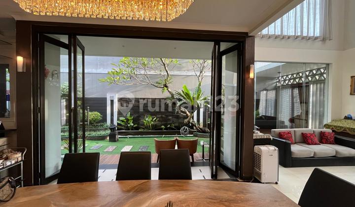 Dijual Rumah Hoek Taman The Green BSD, Semi Furnish Swimming Pool Dijual Rumah Hoek Taman The Green BSD, Semi Furnish Swimming Pool