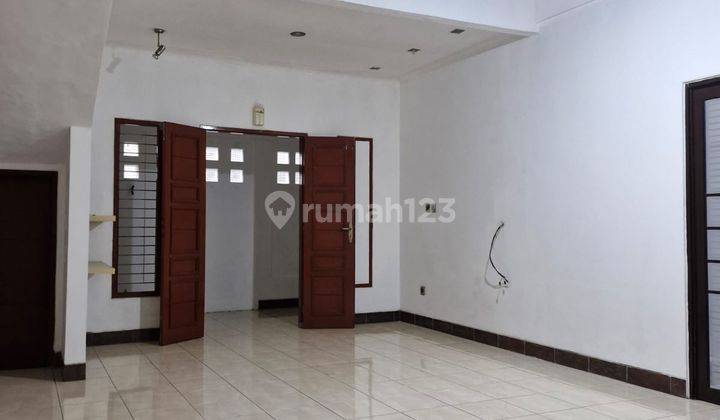 Disewakan Rumah Cantik Siap Huni Di Anggrek Loka Ext 2