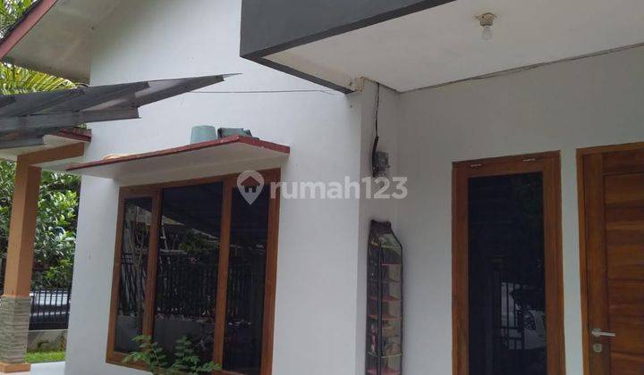 Dijual Rumah Dengan Lingkungan Asri di Nusaloka 1