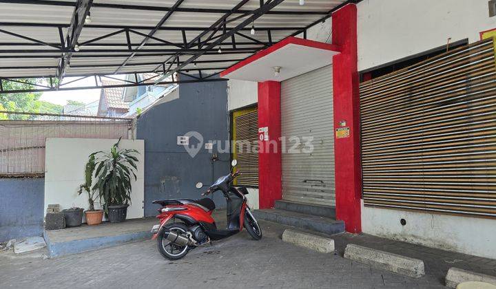 Turun Harga Rumah Usaha di Pinggir Jalan Kencana Loka Raya 1