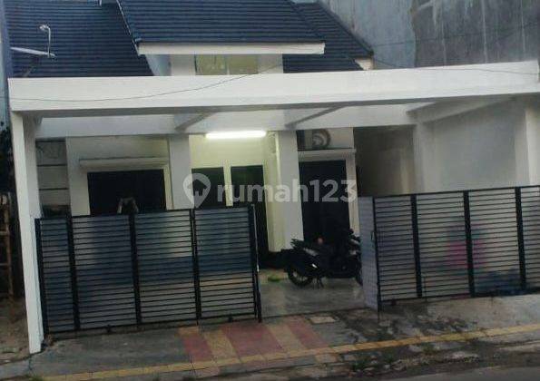 Rumah Cocok Untuk Usaha di Pinggir Jalan Raya Kencana Loka 1