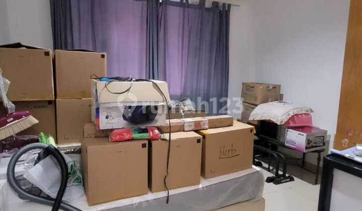 For Sale Corner House in Taman, Semi Furnished at Foresta BSD City. 2