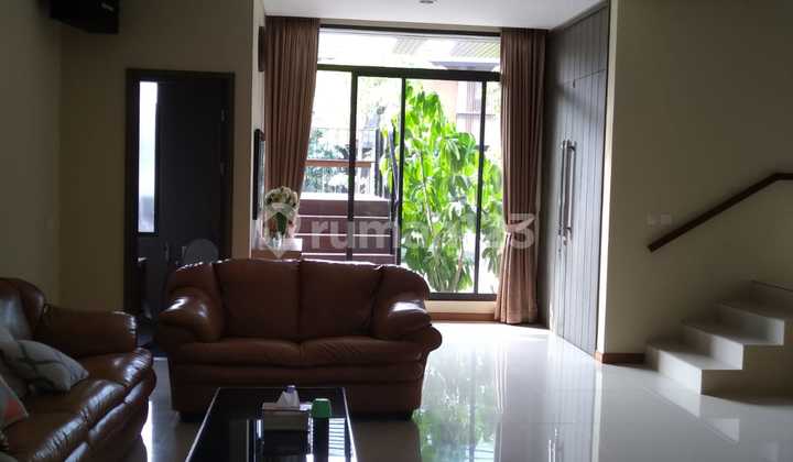 Dijual Rumah Greenwich Park BSD City Sudah di Renovasi, Furnished 2
