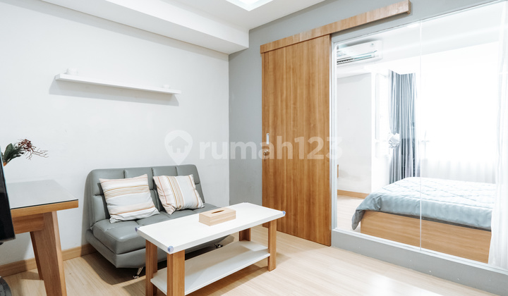 Exclusive 1 BR Apartment in Tangerang City, Strategic Location Near Airport and KRL Station Exclusive 1 BR Apartment in Tangerang City, Strategic Location Near Airport and KRL Station