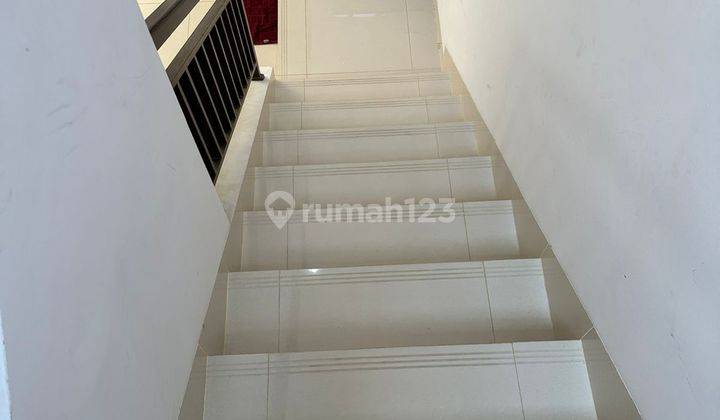 Rumah 2 Lantai Bagus Unfurnished SHM di Podomoro Park , Bandung 2