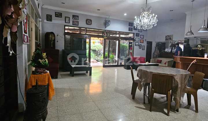 Rumah dan Tempat Usaha Bagus strategis SHM Jl. Lodaya, Bandung