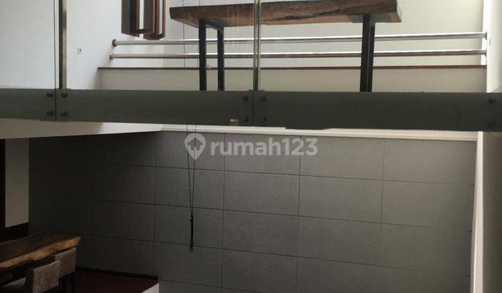 Rumah 2 Lantai Bagus Unfurnished SHM di Mekar Wangi, Bandung 2